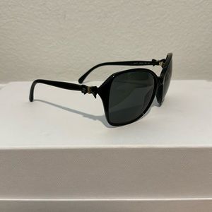 Chanel Ribbon Bow Sunglasses - Black